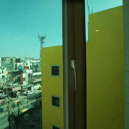 Hotel Sky Wood At Airport Yeni Delhi Dış mekan fotoğraf